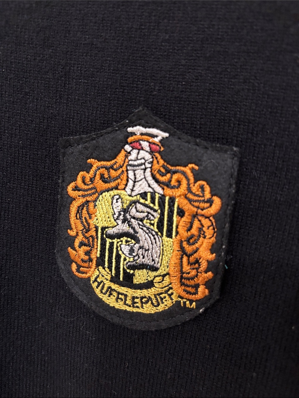 Hufflepuff Harry Potter V-Neck Sweater Vest - M - Picture 2 of 4